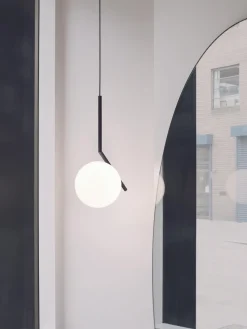 Best Flos Petite suspension soufflée bouche IC Lights, haut. 47 cm Noir, blanc