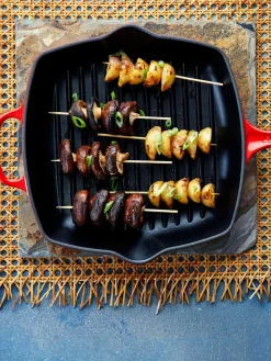 New LE CREUSET Poêle grill carrée en fonte émaillée Signature Collection Tons rouges