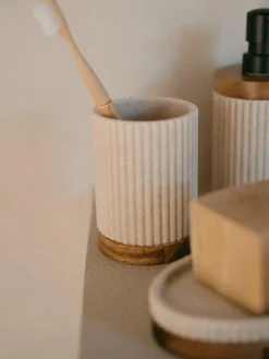 Sale ANDREA HOUSE Porte-brosses à dents Laura Beige clair, bois foncé