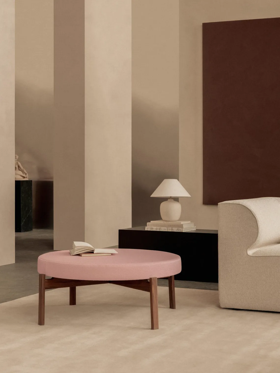 Online Audo Copenhagen Pouf en bois de noyer Passage Tissu rose, bois de noyer
