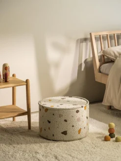 New Wigiwama Pouf en bouclette pour enfants fait main Sugar, Ø 40 cm Bouclette blanche, aspect terrazzo