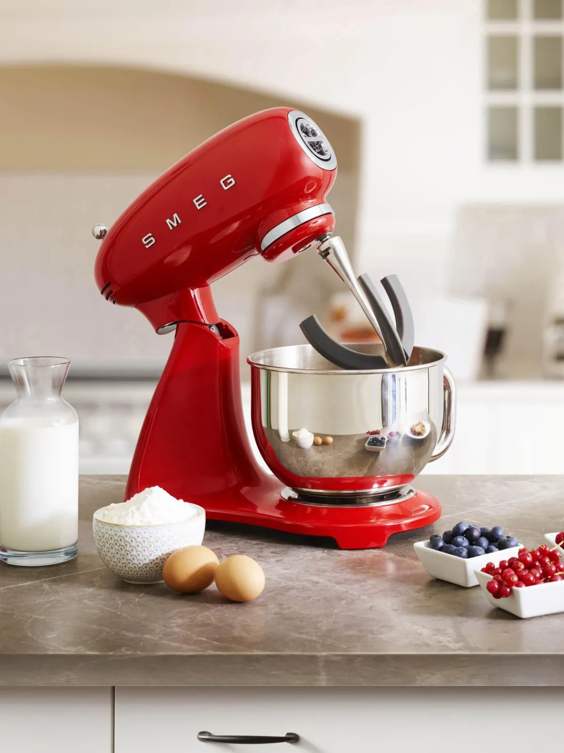 Sale Smeg Robot de cuisine 50's Style Rouge, haute brillance