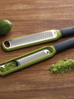New Joseph Joseph Râpe à agrumes avec mini raclette Handi-Zest