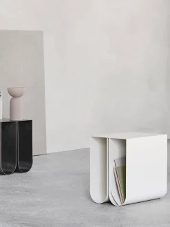 Best Kristina Dam Table d'appoint en métal Curved Beige clair