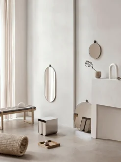 Fashion Kristina Dam Table d'appoint en métal Curved Argenté