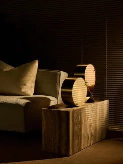 Fashion GUBI Table d'appoint en travertin Pietra Travertin taupe
