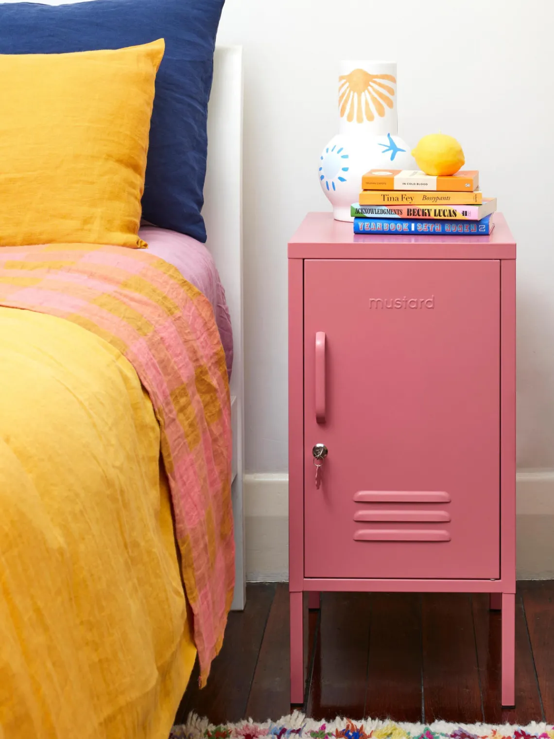 Fashion Mustard Made Table de chevet en métal The Shorty Vieux rose