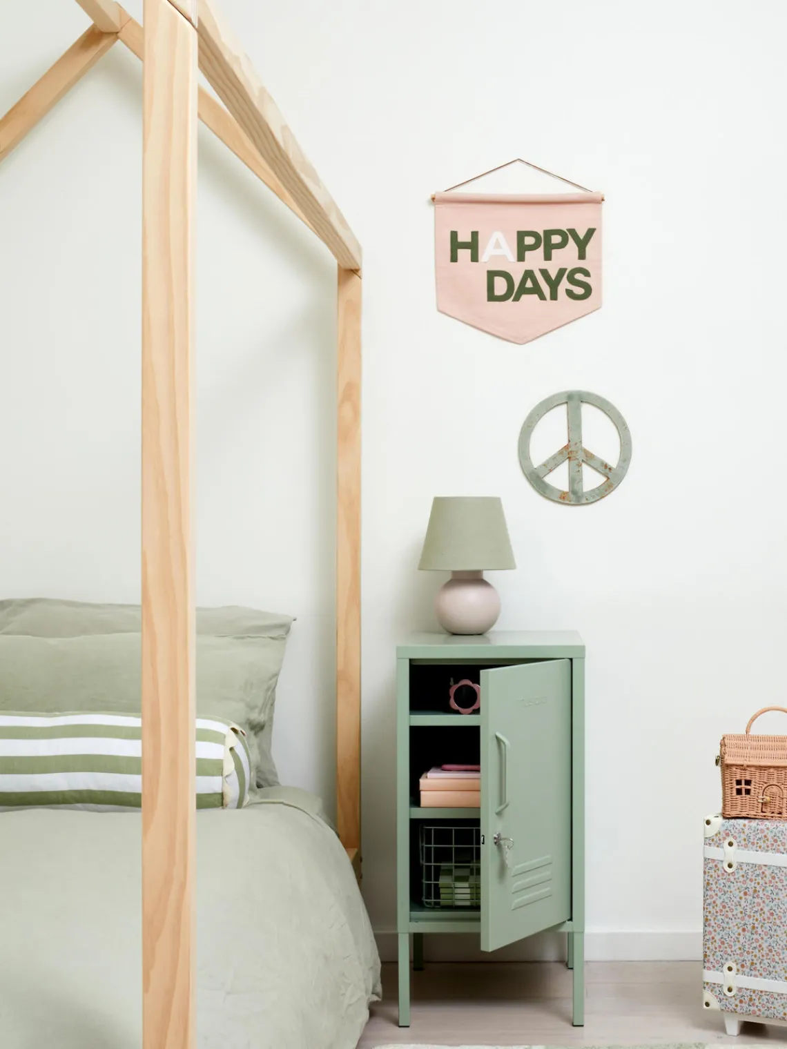 Discount Mustard Made Table de chevet en métal The Shorty Vert sauge