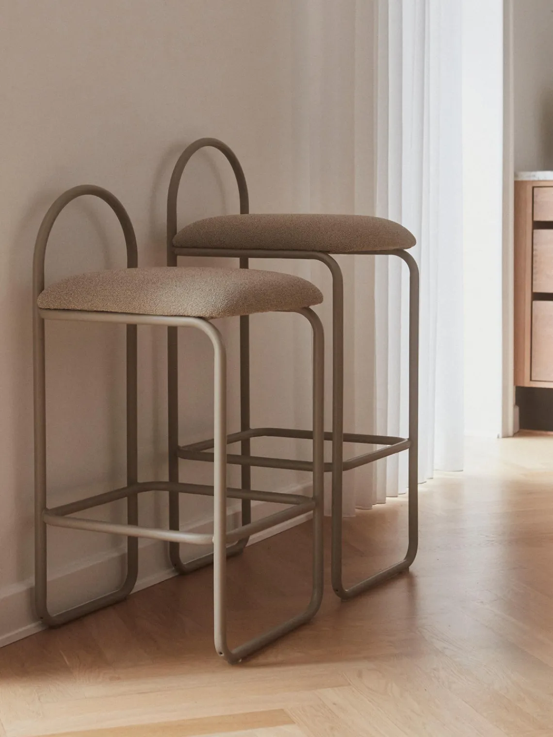 Fashion AYTM Tabouret de bar Angui Tissu beige