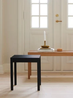 Fashion Form & Refine Tabouret en chêne Lightweight Chêne noir laqué