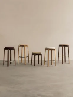 New Audo Copenhagen Tabouret en chêne Passage Bois de chêne, acier