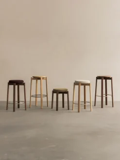 Sale Audo Copenhagen Tabouret en noyer Passage Bois de noyer, doré
