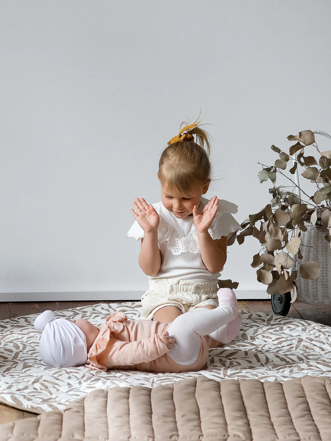 Best Toddlekind Tapis de jeu réversible en coton bio Jeffrey Blanc cassé, taupe