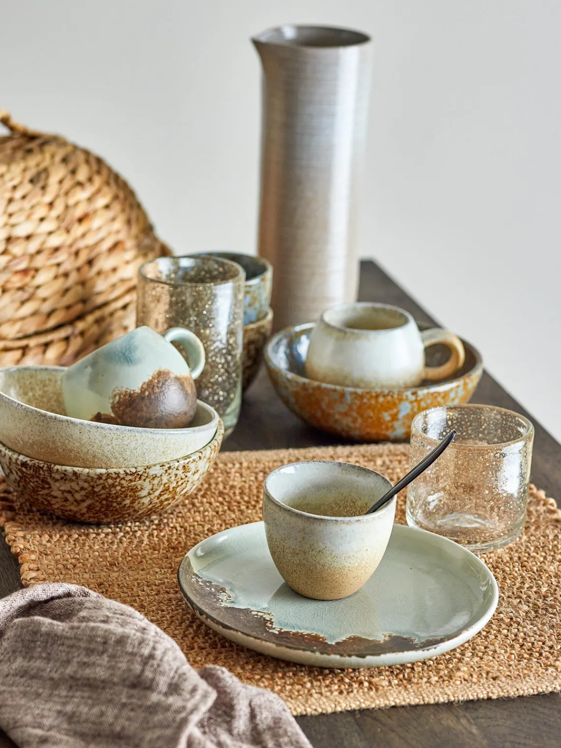 Clearance Bloomingville Tasse émaillée en grès artisanale Paula Brun foncé, tons gris