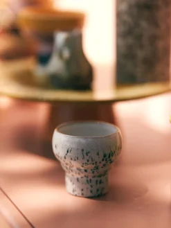 Discount HKLIVING Tasses artisanales en grès 70's, 2 élém. Tons beiges, blanc, bleu ciel