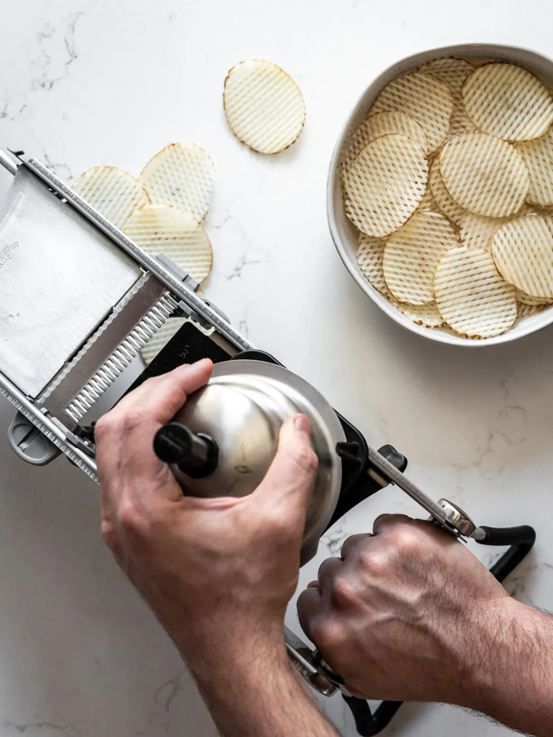 Best De Buyer Trancheuse à julienne en acier inoxydable avec système de contrôle de rotation Mandoline