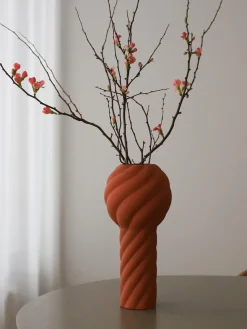 Best Cooee Design Vase en céramique peint à la main Twist Pillar, haut. 34 cm Terracotta