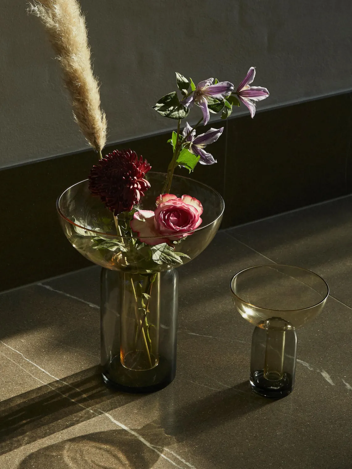 Online AYTM Vase en verre Torus, haut. 20 cm Gris foncé, vert foncé, transparent