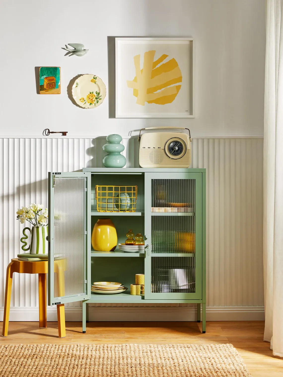 Discount Mustard Made Vitrine en métal et verre strié The Mixer Vert sauge