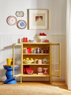 Clearance Mustard Made Vitrine en métal et verre strié The Mixer Jaune pâle